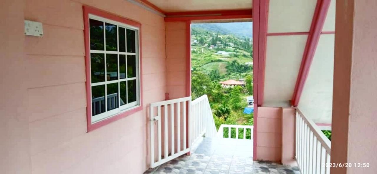 Dongorit Cabin Deluxe Room Kampong Kundassan エクステリア 写真